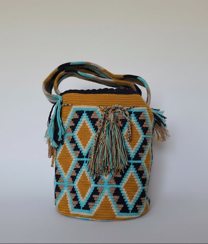 Large Wayuu Bag - Diamond Pattern in Amber, White, Navy and Light
